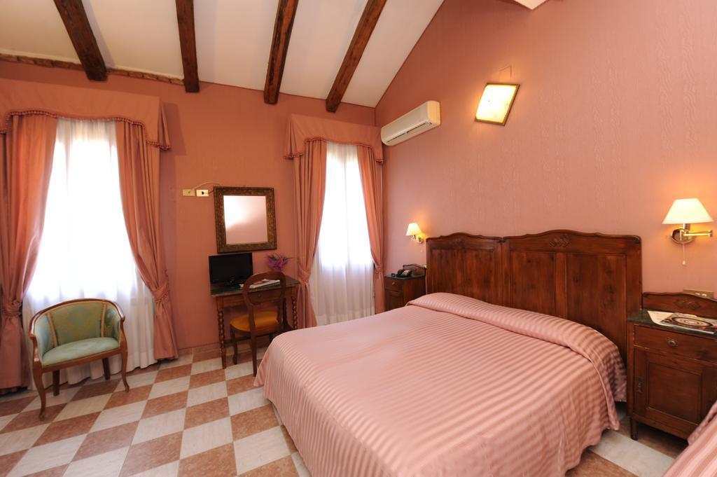Hotel Villa Rosa Venice Exterior photo